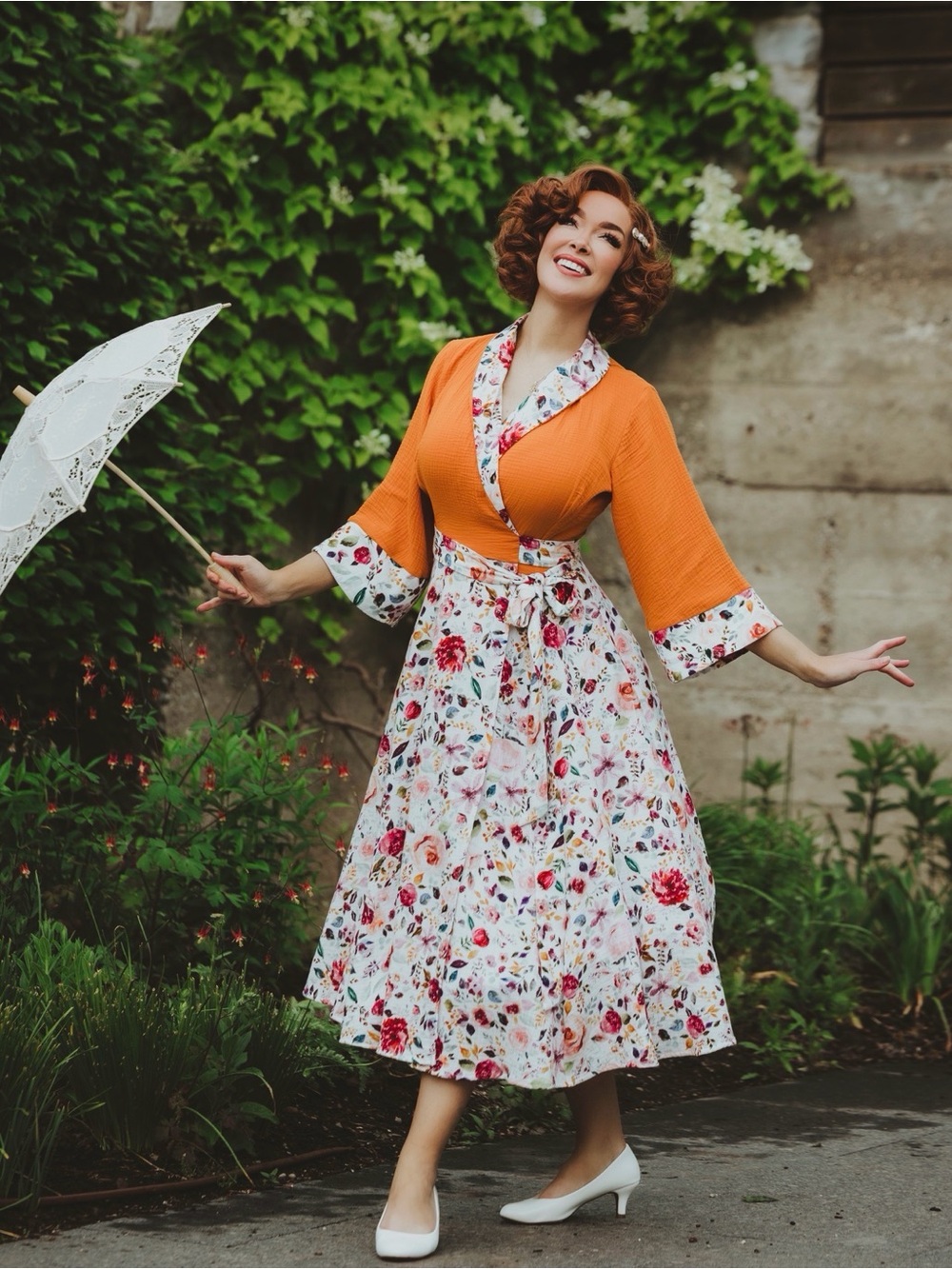 60s-Inspired Retro Orange Floral Wrap Robe Dress